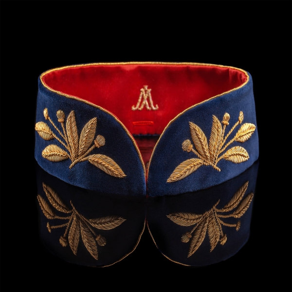 Mpereur detachable Goldwork embroidery collar with Laurel branch pattern in gold and blue velvet