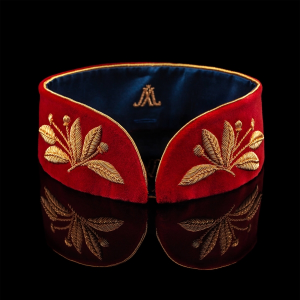 Mpereur detachable Goldwork embroidery collar with Laurel branch pattern in gold and red velvet