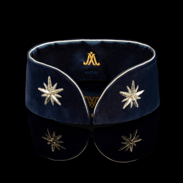 Mpereur blue velvet silver embroidered stars and moon detachable collar in blue